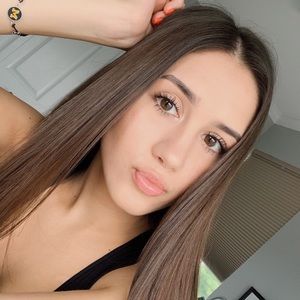 Meet your Posher, Maddie